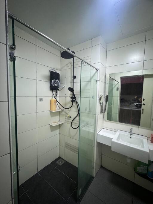 Hello Kitty Homestay - Cameron Highlands - Spacious Studio - Perfect For Families - Sleeps 4 And Baby Tanah Rata Exteriér fotografie